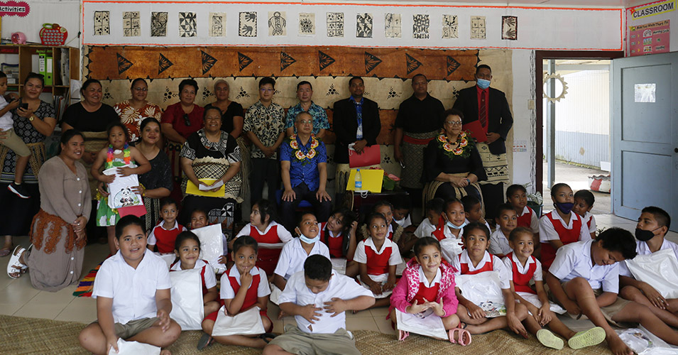 Special needs students receive donation of computers for education Special needs students receive donation of computers for education