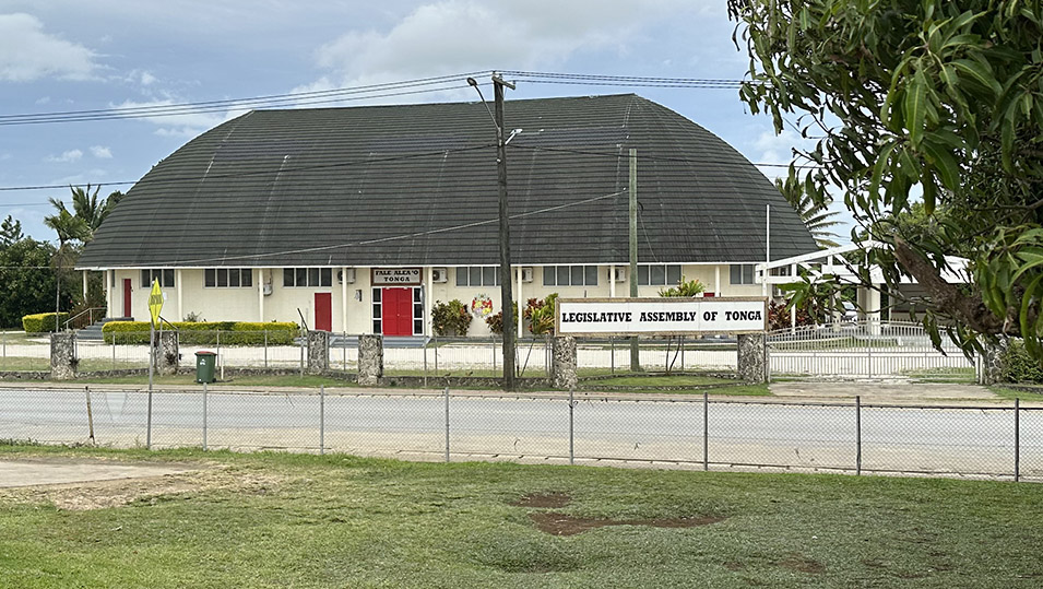 Tensions rise in the House | Matangi Tonga