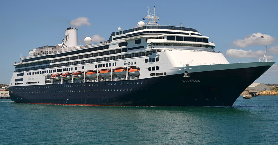 Cruise ship brings 1253 passengers | Matangi Tonga