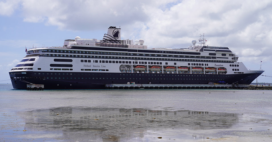 Zaandam Cruise ship 