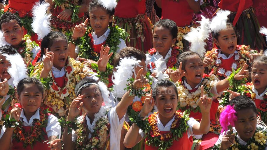 Nuku‘alofa students perform at Teufaiva Stadium Matangi Tonga